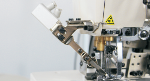 SF-500-01CB/EUT/DD — Upper thread-trimming mechanism