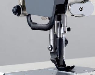 Needle and presser-foot mechanism in the SAFE SF-0330-D3/D4 series