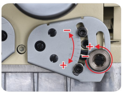 Stitch-length adjustment lever on the SAFE SF-787T-UT