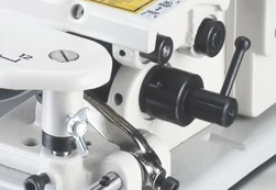 SF-500 — Blindstitch sewing-area detail illustrated beside the desktop model.